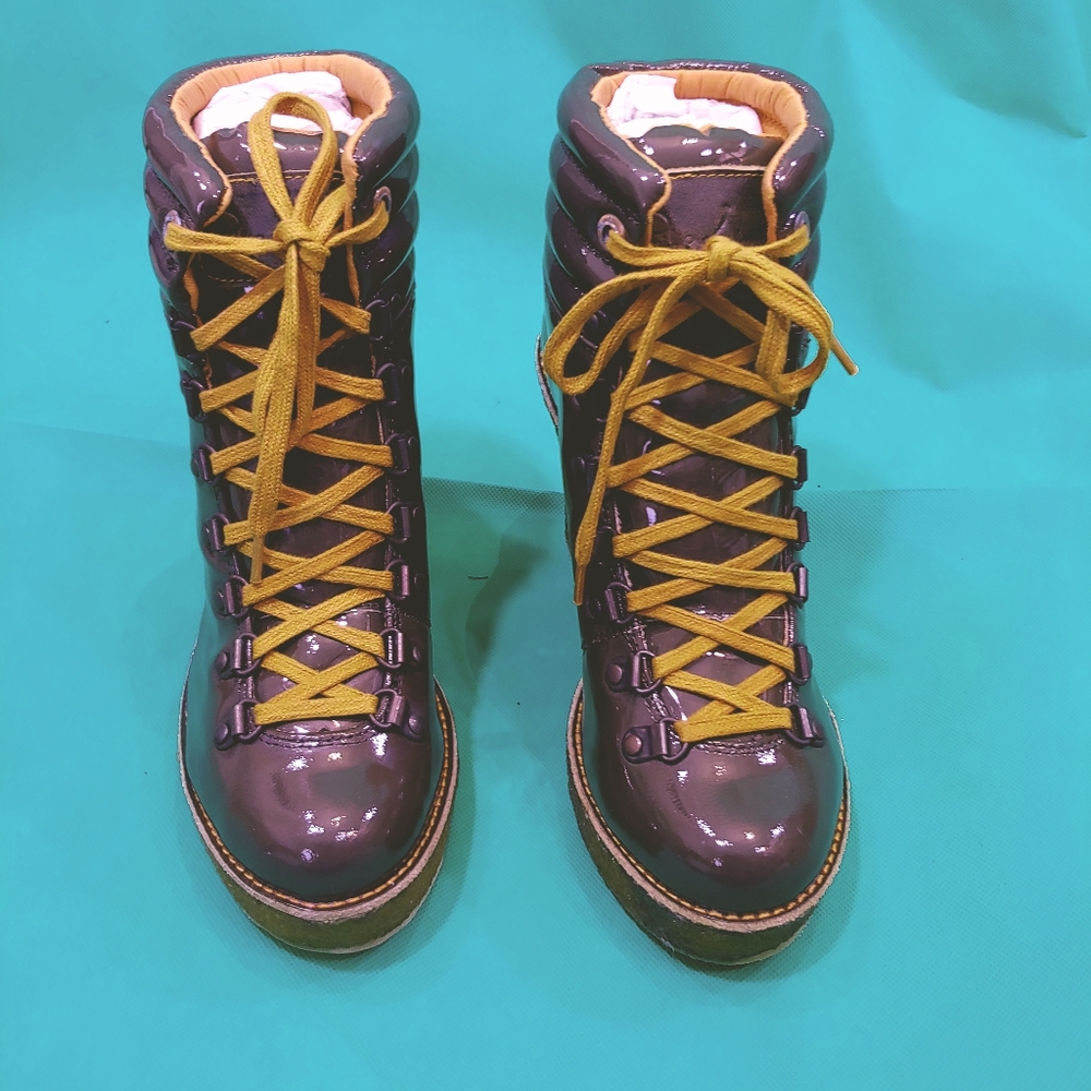 Philip Simon Hiker Heel brown patent leather NWOT